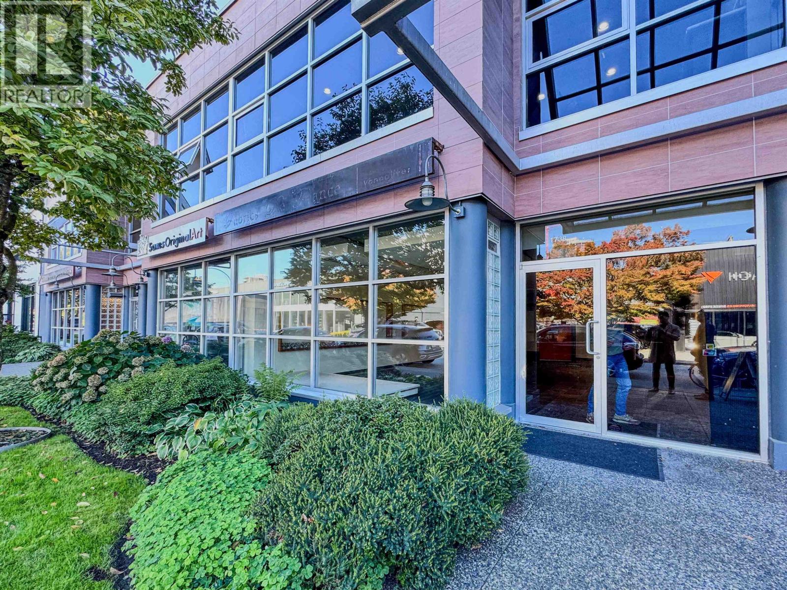 1738 W 2nd Avenue, Vancouver, British Columbia  V6J 1H6 - Photo 2 - C8073305