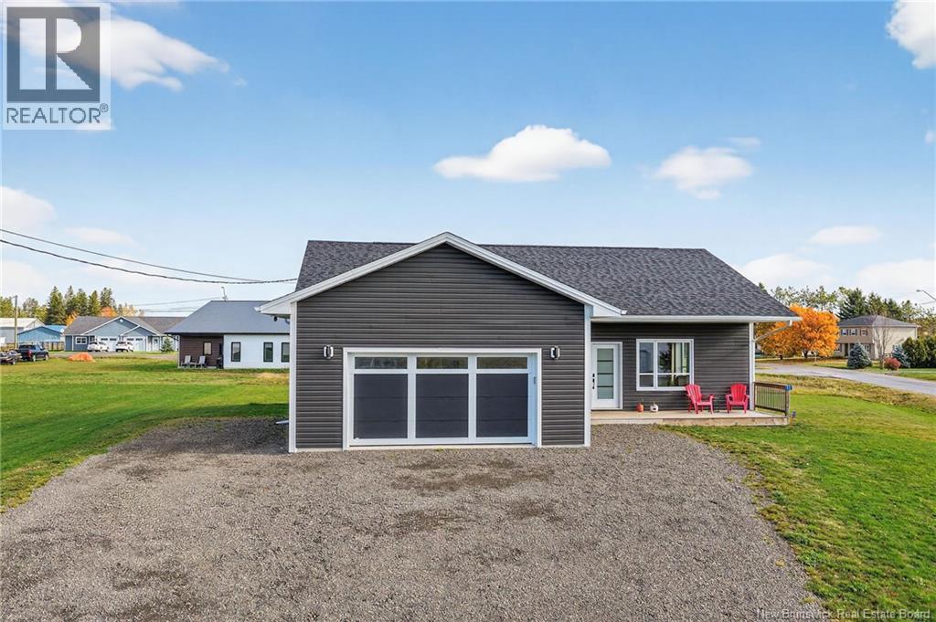 11 Riverside Drive, Petitcodiac, New Brunswick  E4Z 0K7 - Photo 2 - NB124402