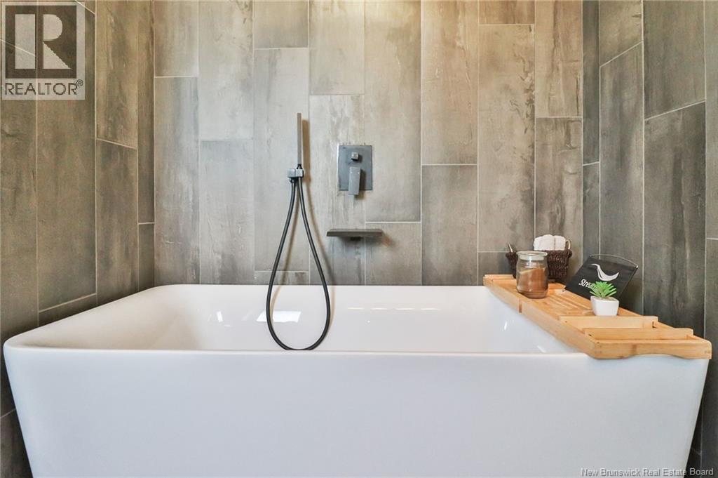 11 Riverside Drive, Petitcodiac, New Brunswick  E4Z 0K7 - Photo 17 - NB124402