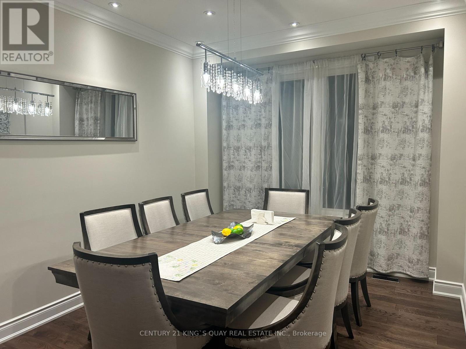 52 Brockdale Street, Richmond Hill, Ontario  L4E 4W2 - Photo 4 - N12479322