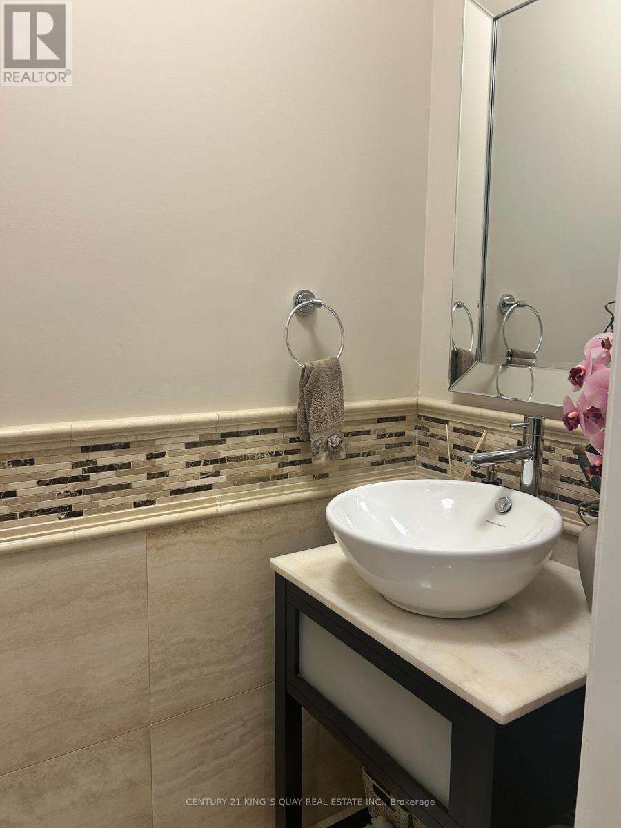 52 Brockdale Street, Richmond Hill, Ontario  L4E 4W2 - Photo 6 - N12479322