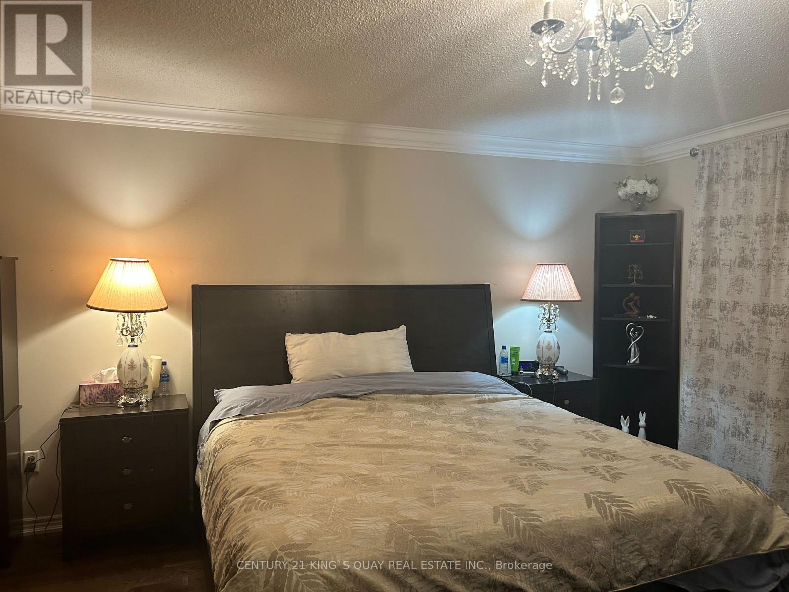 52 Brockdale Street, Richmond Hill, Ontario  L4E 4W2 - Photo 8 - N12479322