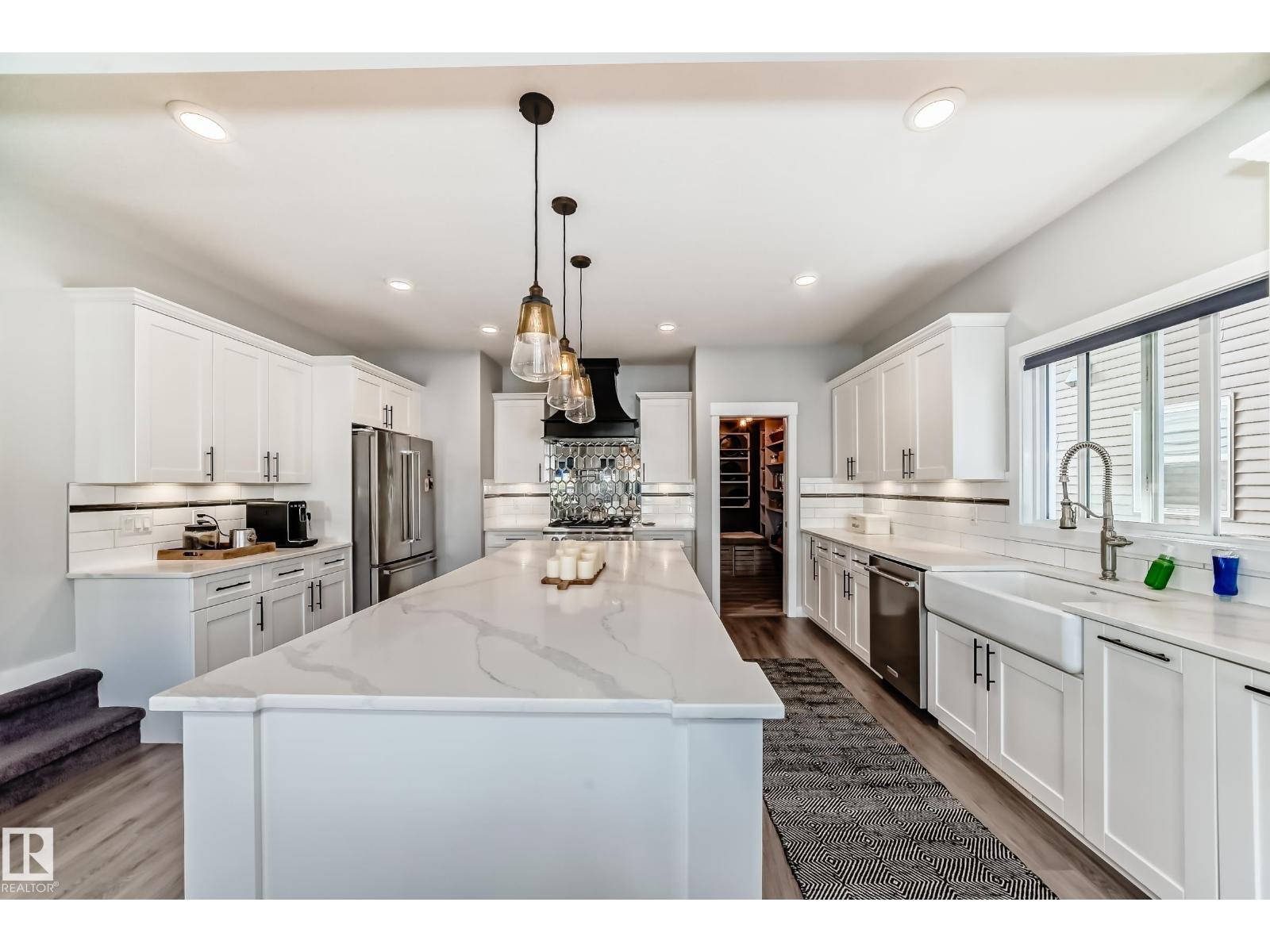 4004 6 Av Sw, Edmonton, Alberta  T6X 2J1 - Photo 3 - E4463516