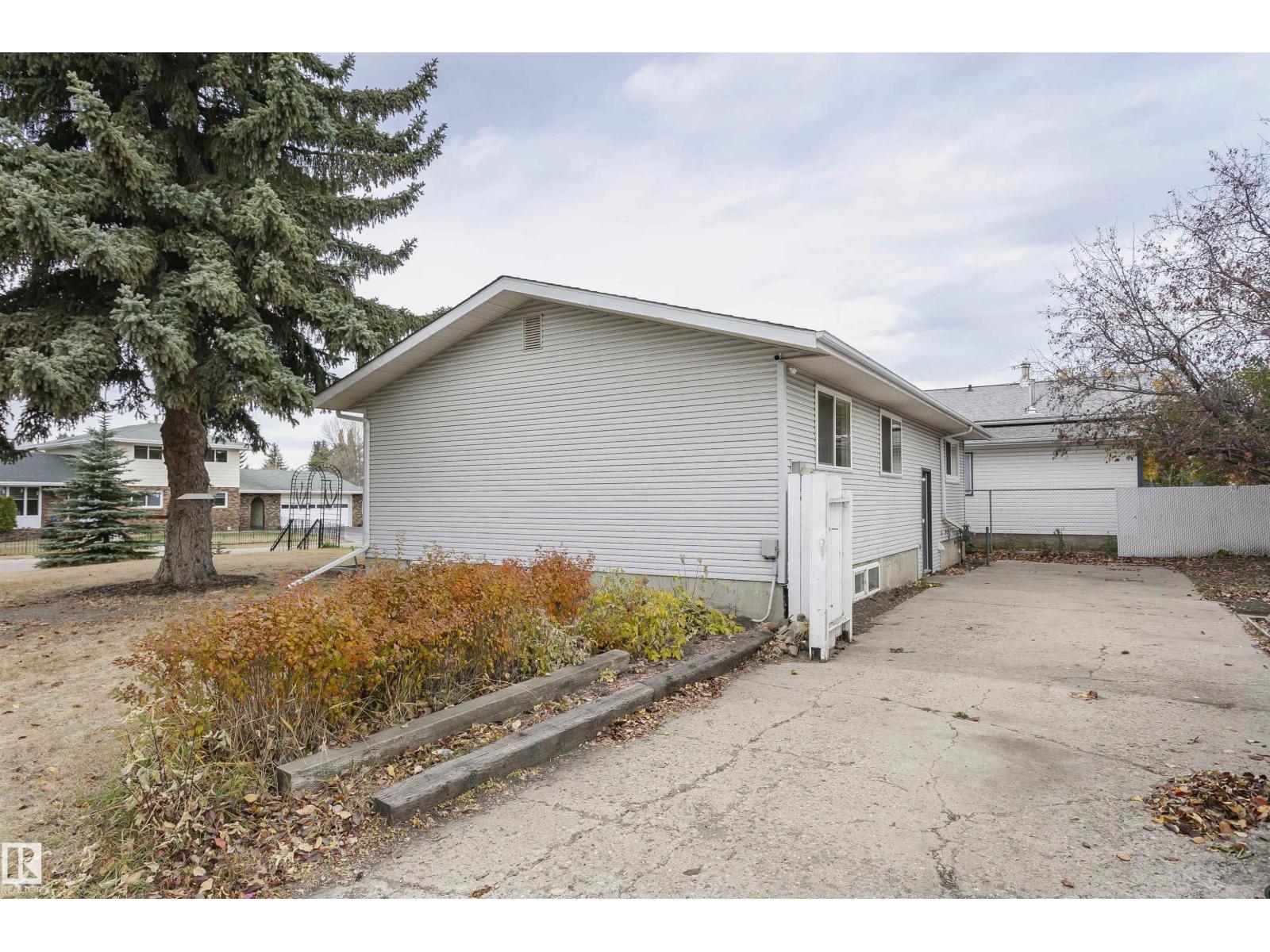 670 Lee Ridge Rd Nw, Edmonton, Alberta  T6W 0P2 - Photo 5 - E4463517