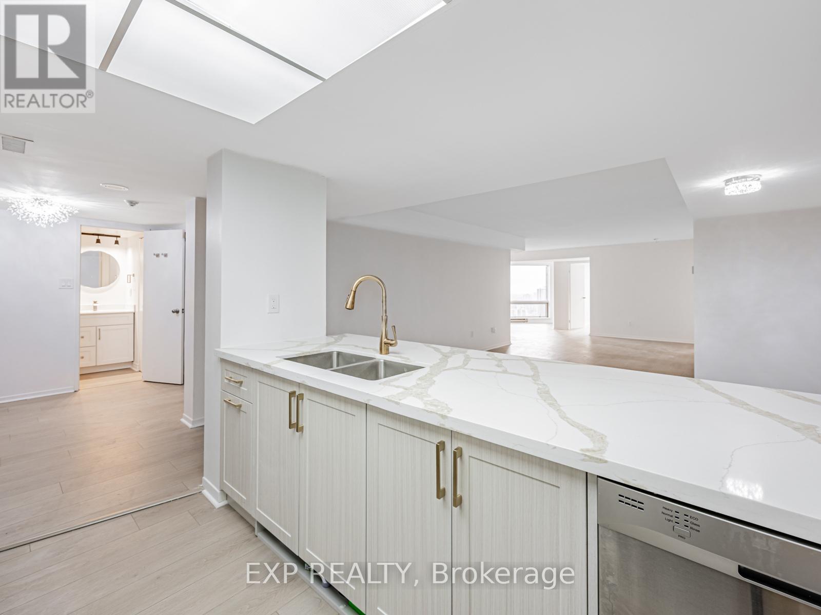 2908 - 1001 BAY STREET, Toronto, Ontario