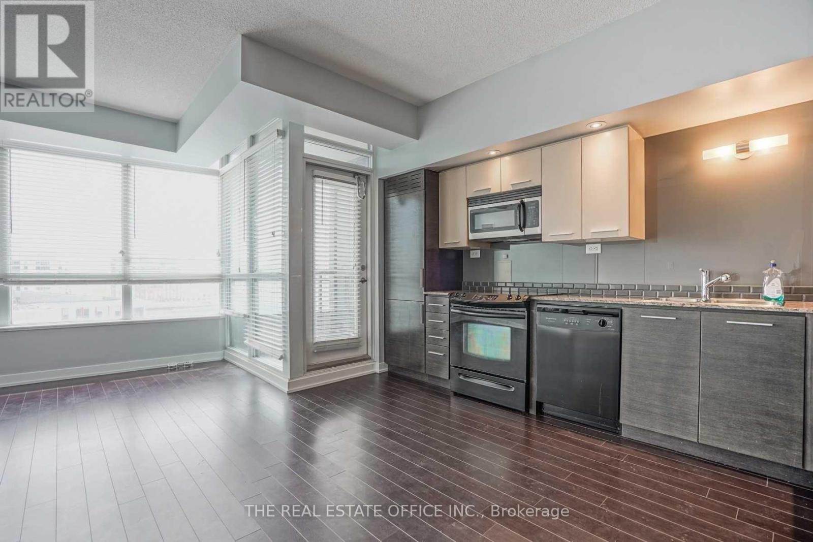 743 - 8 Telegram Mews, Toronto, Ontario  M5V 3Z5 - Photo 12 - C12481905