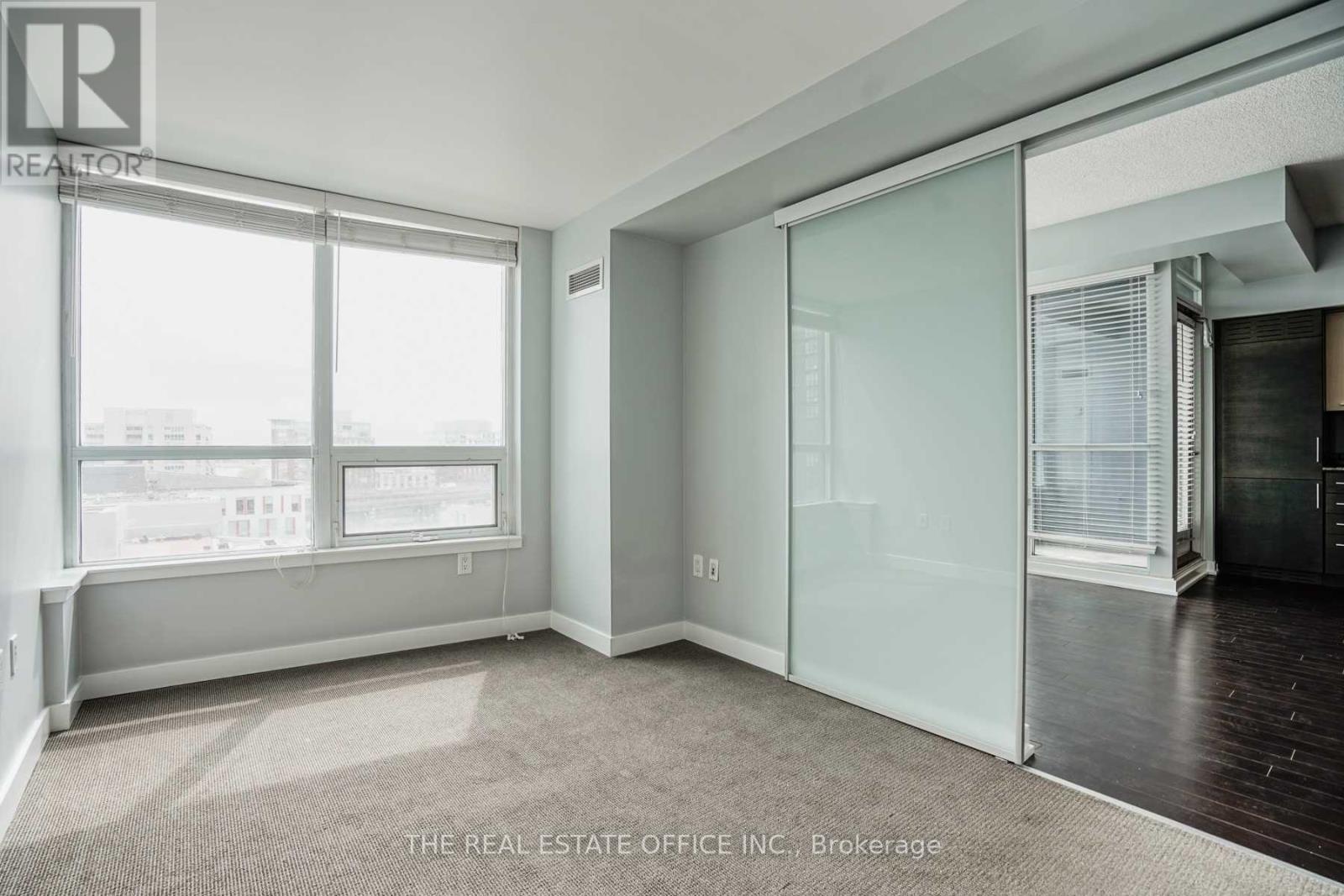 743 - 8 Telegram Mews, Toronto, Ontario  M5V 3Z5 - Photo 16 - C12481905