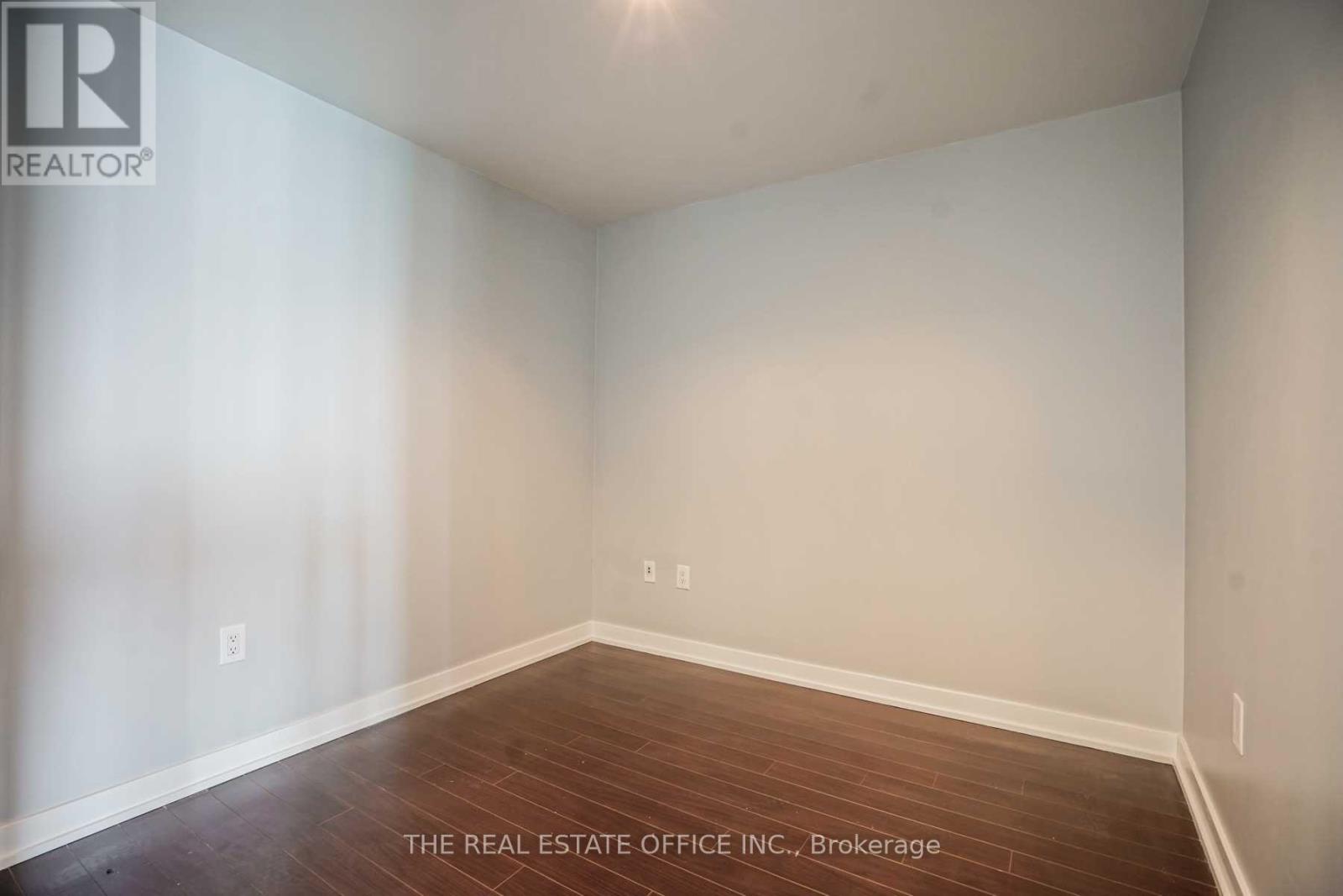 743 - 8 Telegram Mews, Toronto, Ontario  M5V 3Z5 - Photo 4 - C12481905