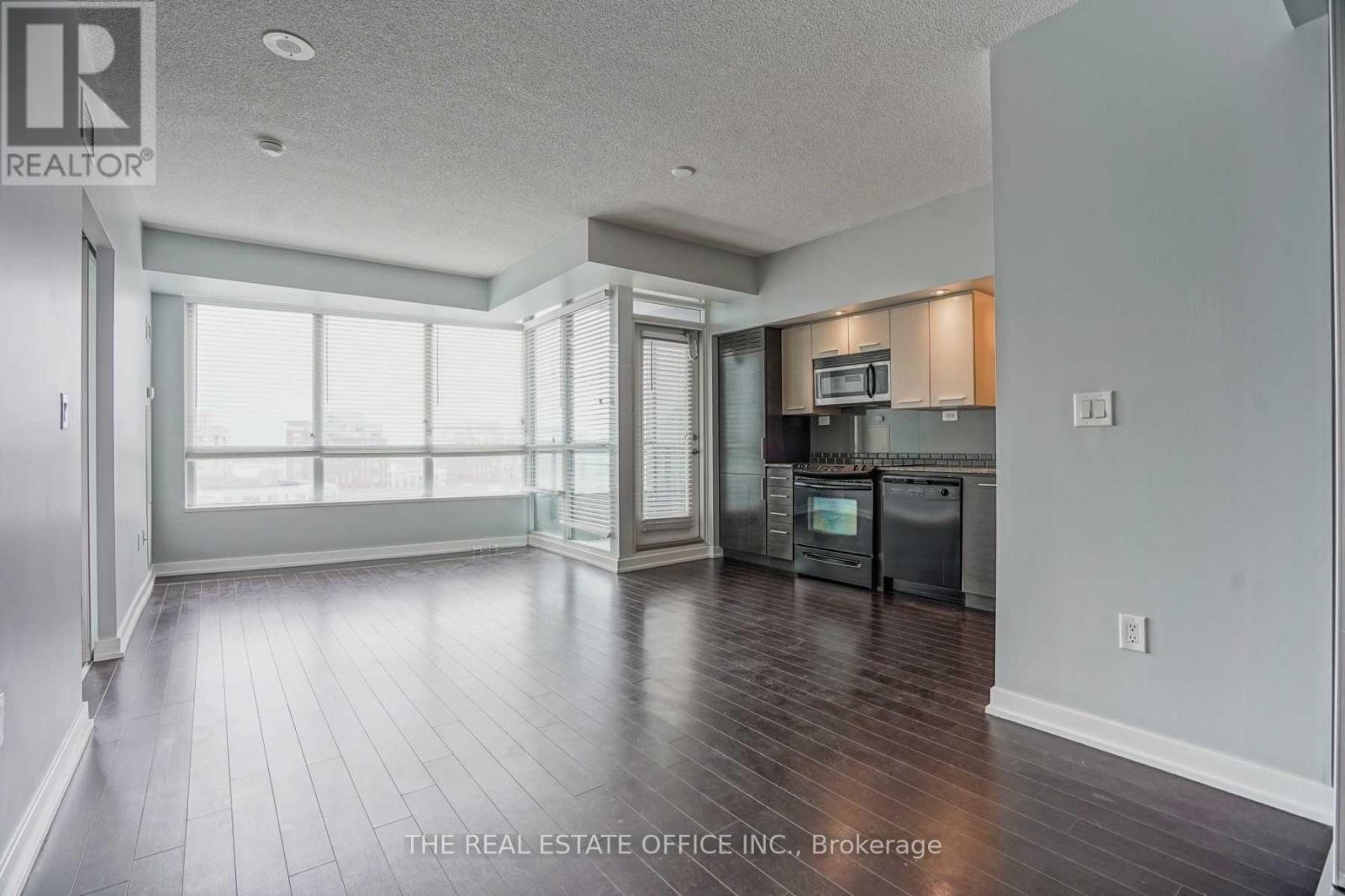 743 - 8 Telegram Mews, Toronto, Ontario  M5V 3Z5 - Photo 9 - C12481905