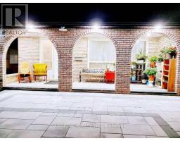 28 CASTLE HARBOUR LANE W, Markham, Ontario