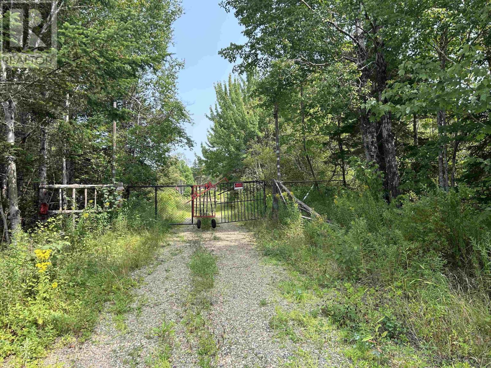 17 Hendsbee Road, Eight Island Lake, Nova Scotia  B0H 1M0 - Photo 2 - 202520163