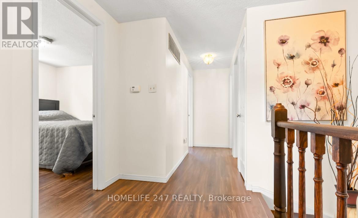 16 Hallen Road, Brampton, Ontario  L6Y 2V6 - Photo 2 - W12481740