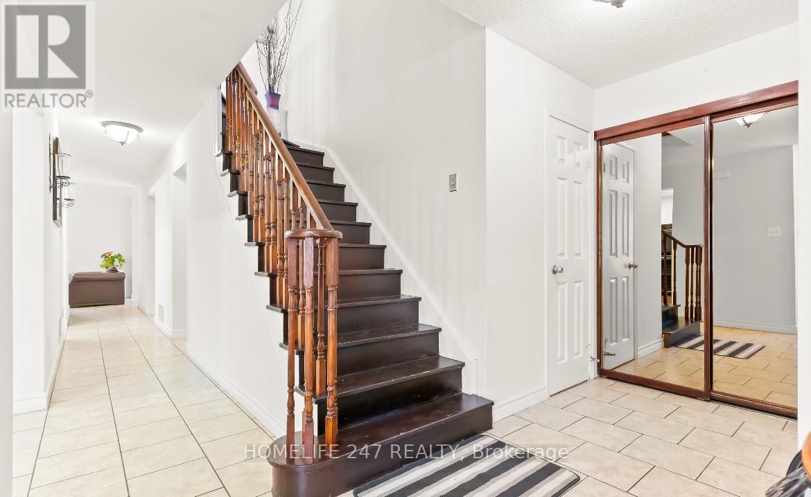 16 Hallen Road, Brampton, Ontario  L6Y 2V6 - Photo 6 - W12481740