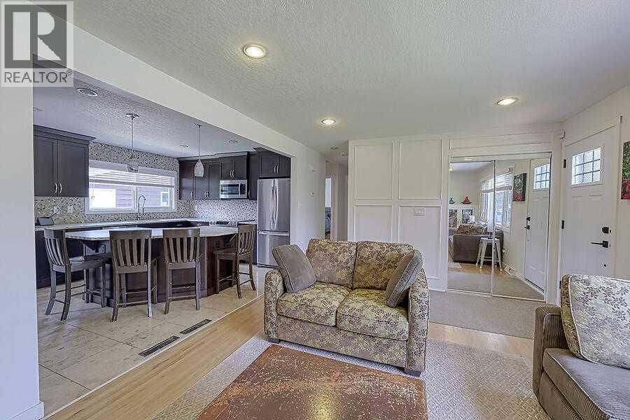 51 Hollyburn Road Sw, Calgary, Alberta  T2V 3H2 - Photo 12 - A2234016