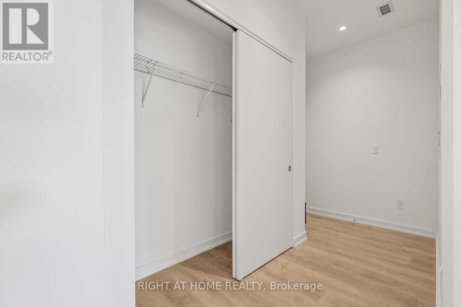 406 - 722 Marlee Avenue, Toronto, Ontario  M6B 3J7 - Photo 6 - W12481910