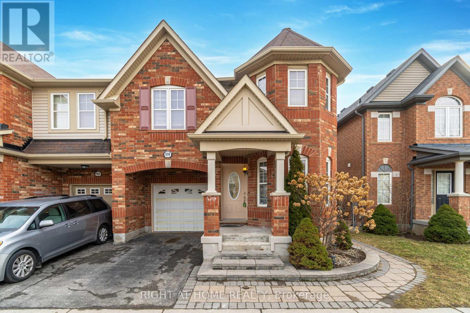 898 PHILBROOK DRIVE, Milton, Ontario
