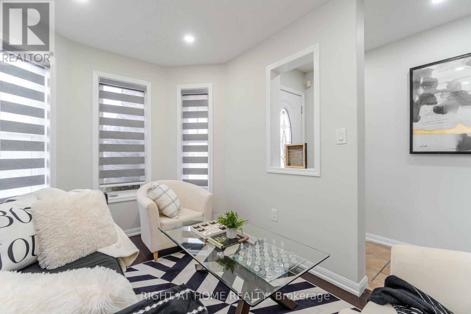 898 Philbrook Drive, Milton, Ontario  L9T 5A5 - Photo 6 - W12481911