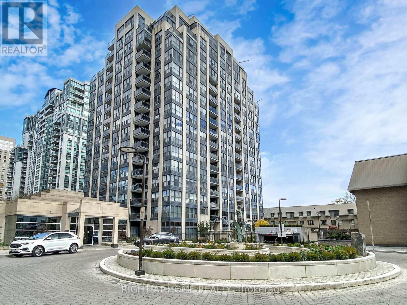1205 - 28 HOLLYWOOD AVENUE, Toronto, Ontario