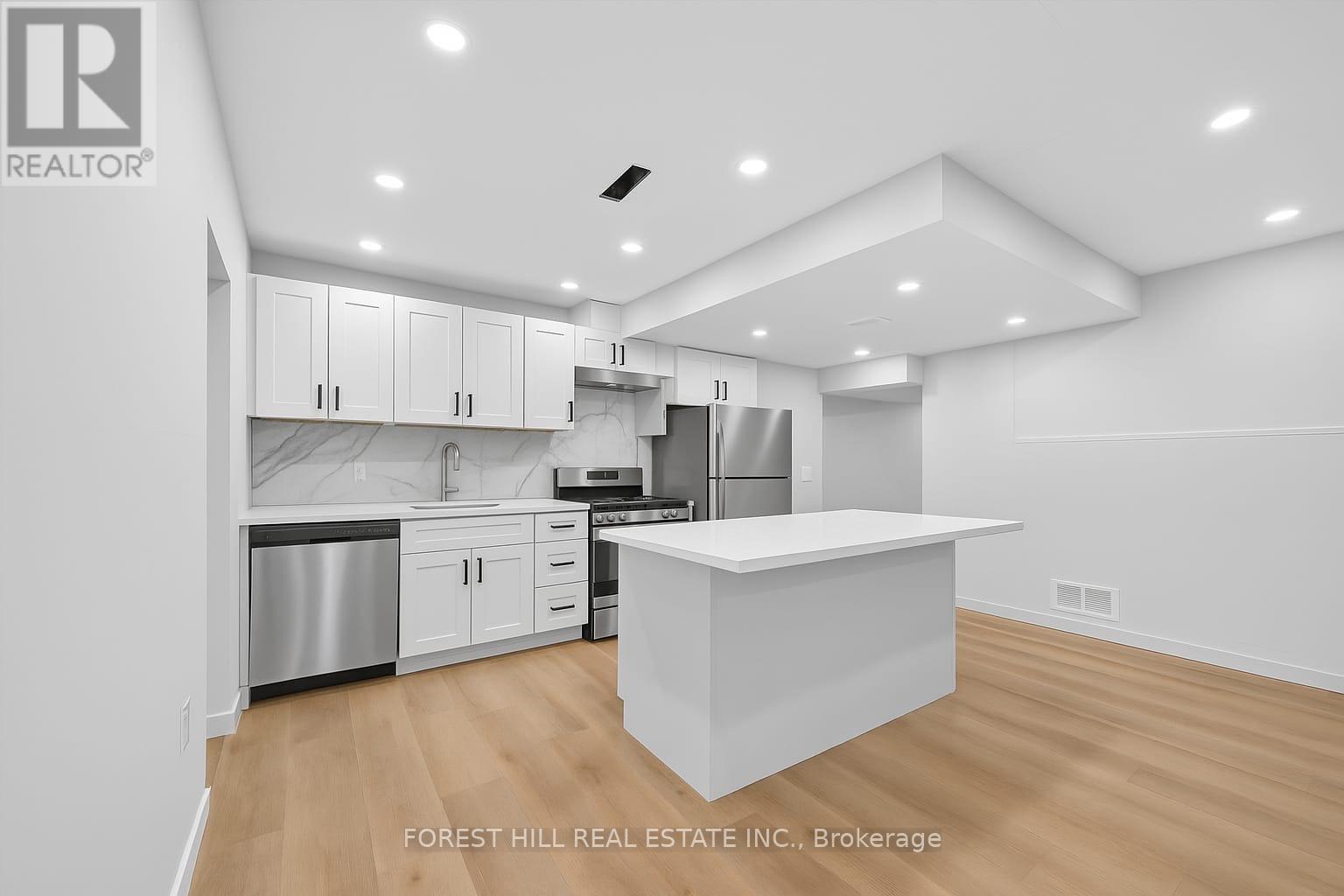 C - 19 Candis Drive, Toronto, Ontario  M3H 5G3 - Photo 2 - C12480793