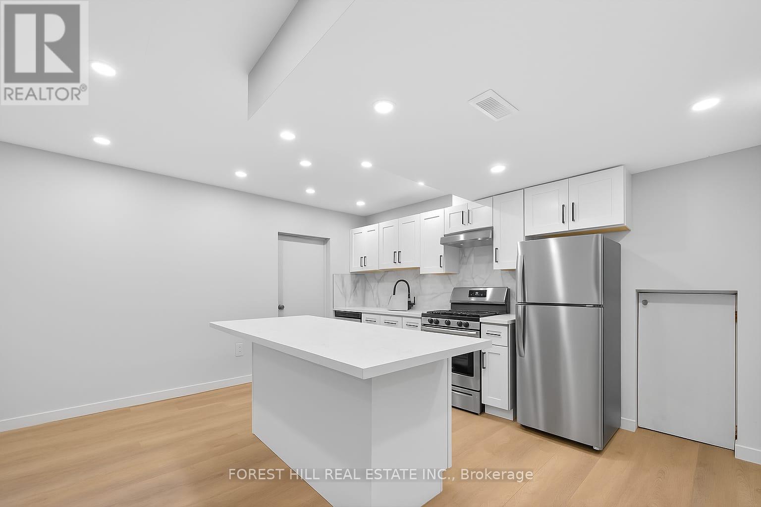 C - 19 Candis Drive, Toronto, Ontario  M3H 5G3 - Photo 3 - C12480793