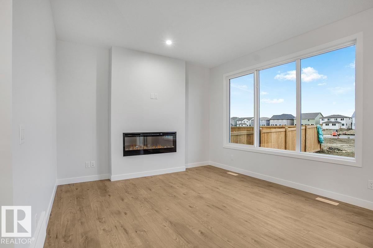 3542 Erlanger Li Nw, Edmonton, Alberta  T6M 1J5 - Photo 3 - E4463520