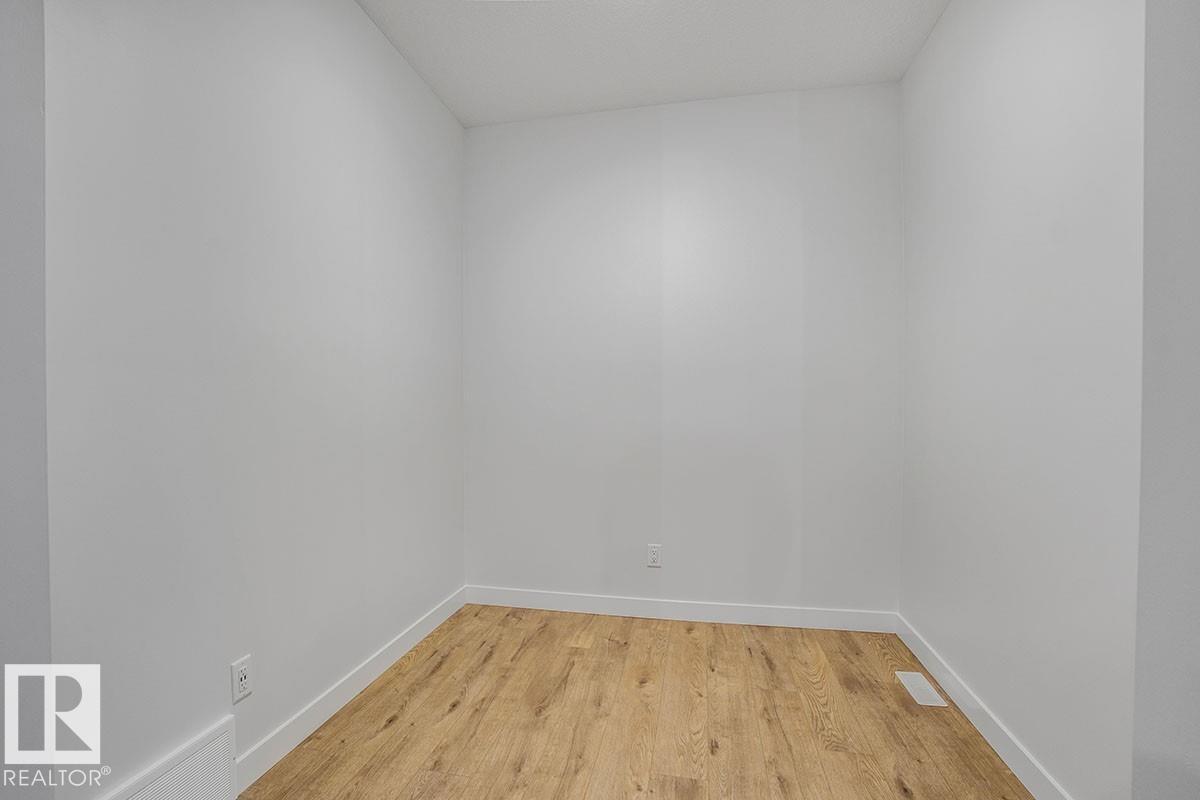 3542 Erlanger Li Nw, Edmonton, Alberta  T6M 1J5 - Photo 5 - E4463520
