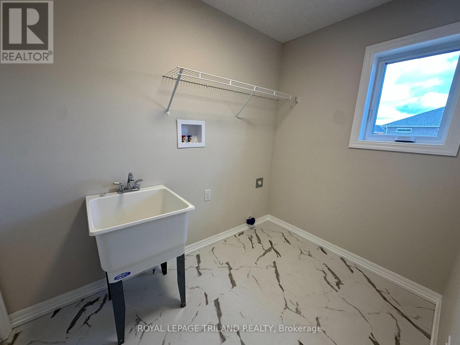 132 Styles Drive, St. Thomas, Ontario  N5R 0R1 - Photo 10 - X12295145