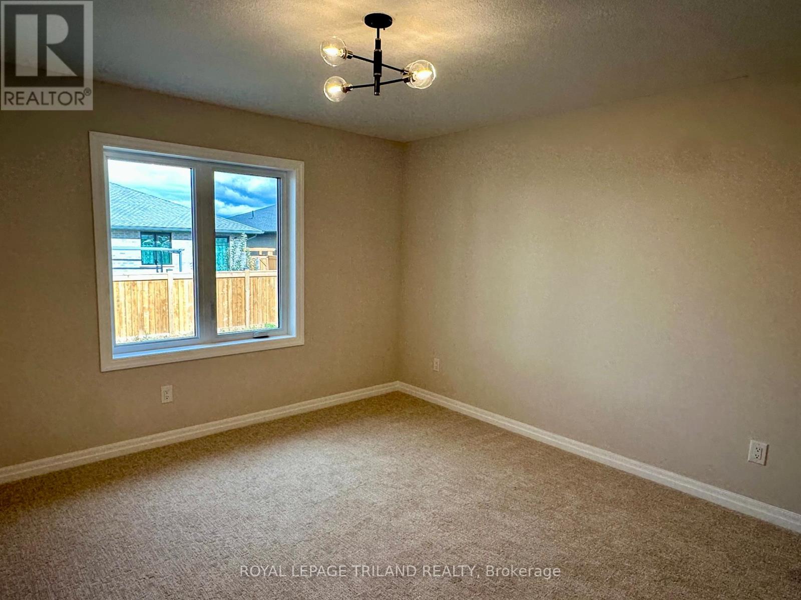 132 Styles Drive, St. Thomas, Ontario  N5R 0R1 - Photo 8 - X12295145