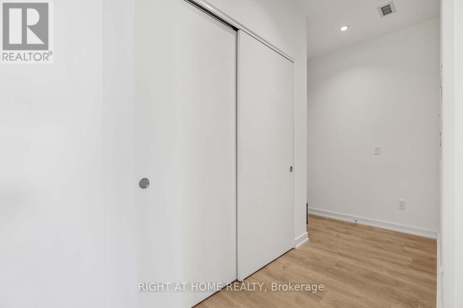 406 - 722 Marlee Avenue, Toronto, Ontario  M6B 3J7 - Photo 3 - W12481917