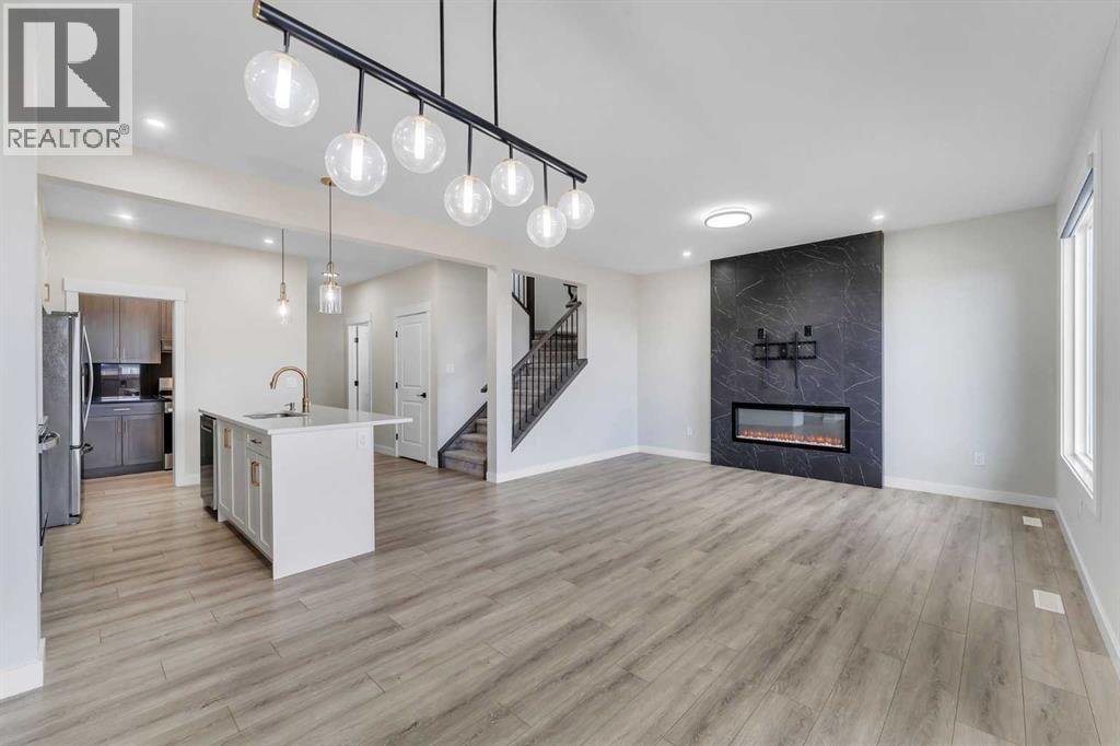 592 Savanna Crescent Ne, Calgary, Alberta  T3J 5P1 - Photo 5 - A2264996