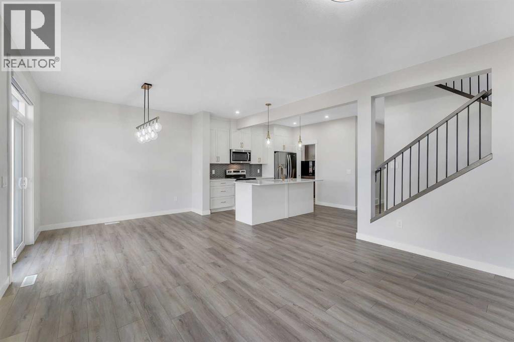 592 Savanna Crescent Ne, Calgary, Alberta  T3J 5P1 - Photo 7 - A2264996