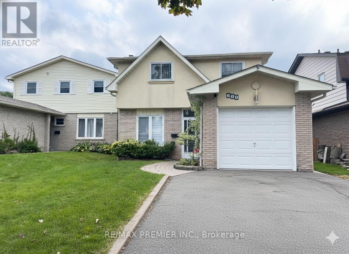 600 STONEBRIDGE LANE, Pickering, Ontario