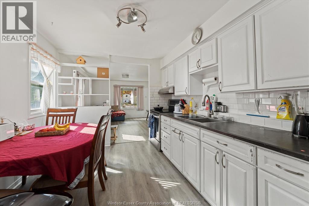 1922 Aubin, Windsor, Ontario  N8W 4L3 - Photo 11 - 25027103
