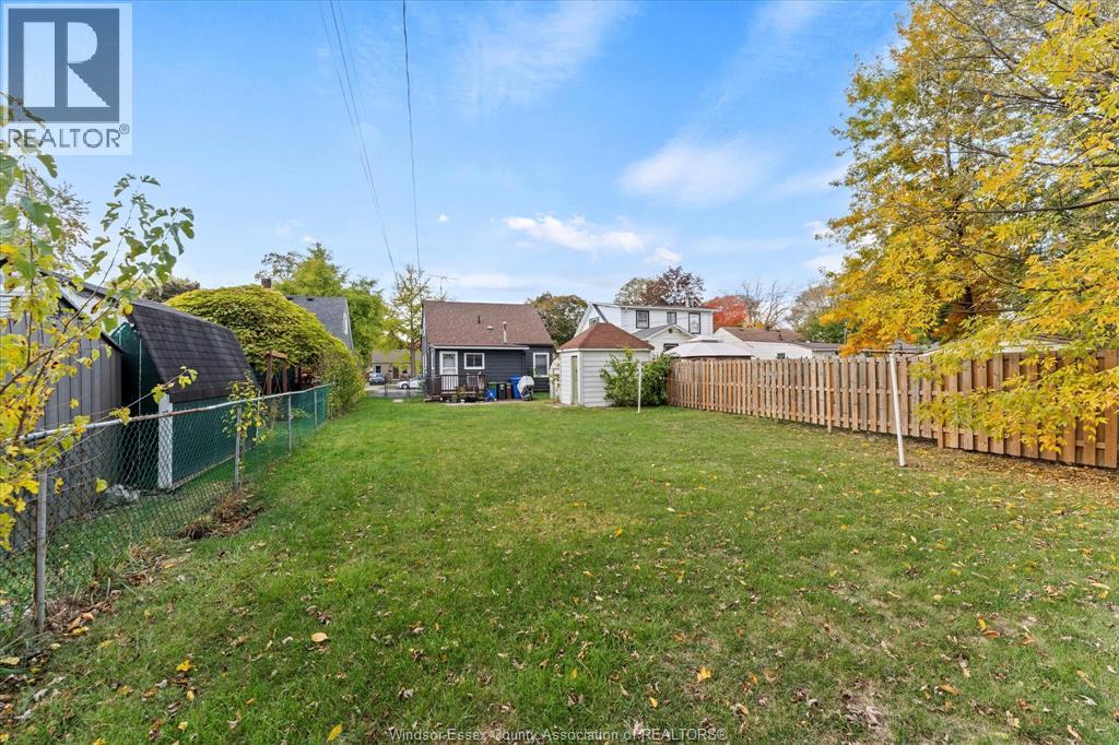 1922 Aubin, Windsor, Ontario  N8W 4L3 - Photo 5 - 25027103