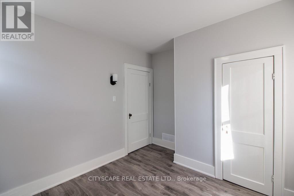 25 Stafford Street, Woodstock, Ontario  N4S 3Z7 - Photo 11 - X12481472