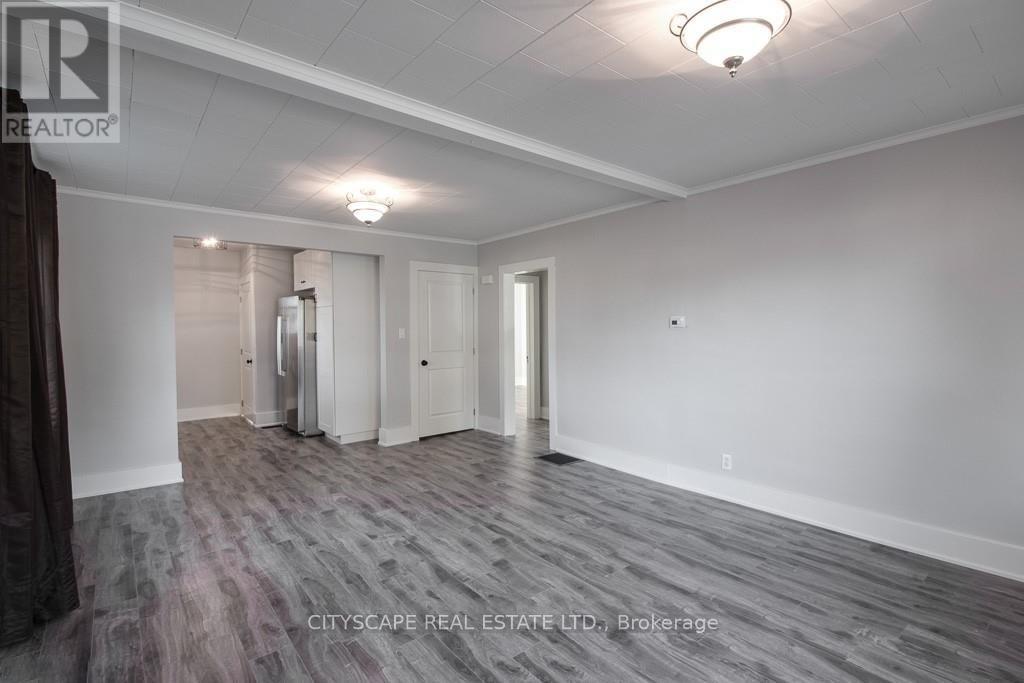 25 Stafford Street, Woodstock, Ontario  N4S 3Z7 - Photo 6 - X12481472
