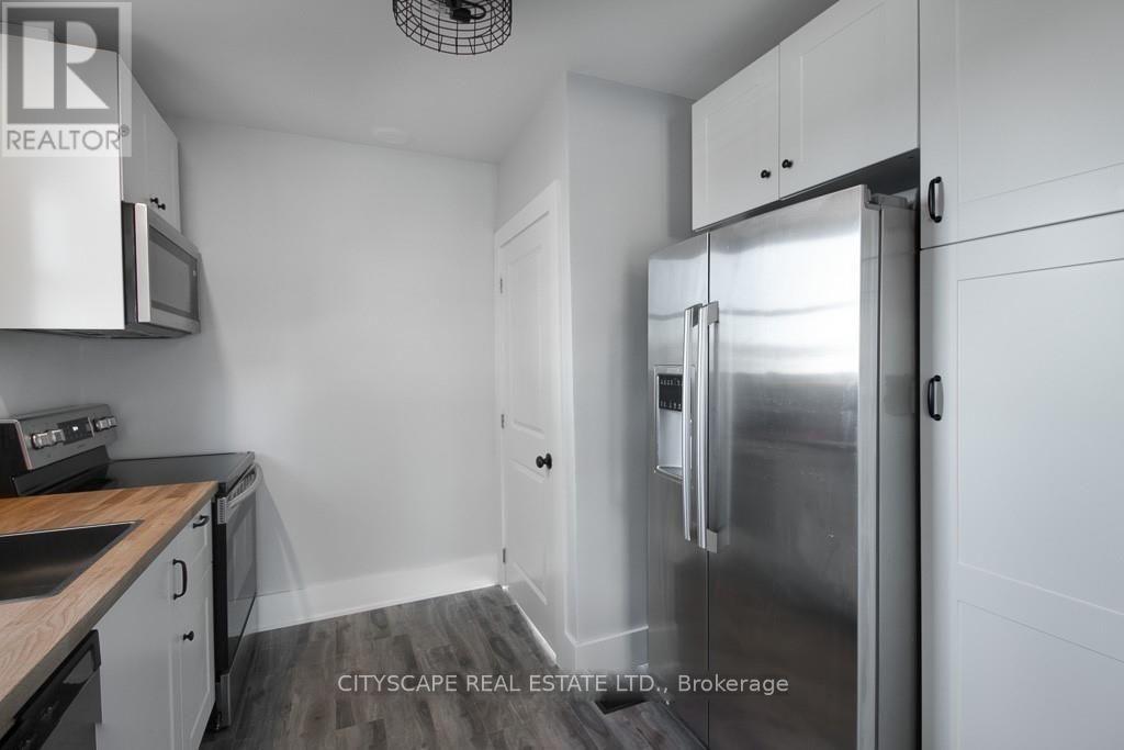 25 Stafford Street, Woodstock, Ontario  N4S 3Z7 - Photo 7 - X12481472