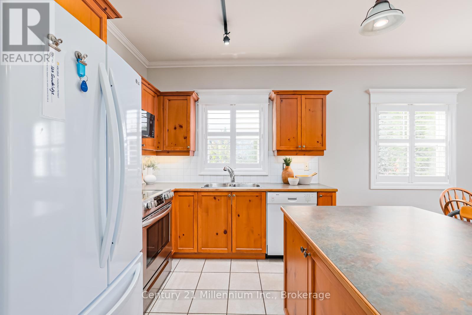 120 - 184 Snowbridge Way, Blue Mountains, Ontario  L9Y 3Z2 - Photo 11 - X12481258