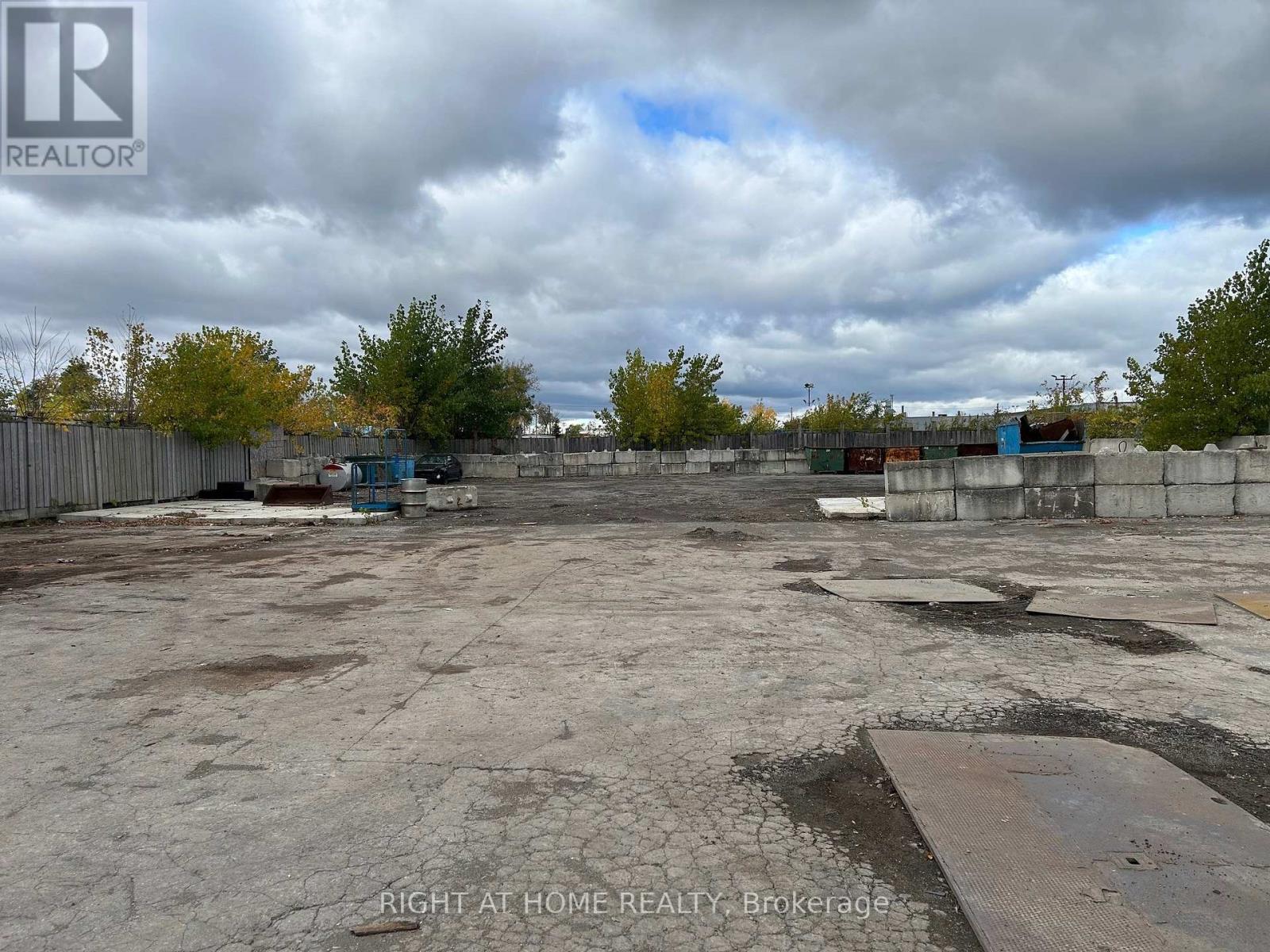 25 Covington Street, Hamilton, Ontario  L8E 2Y4 - Photo 11 - X12475423