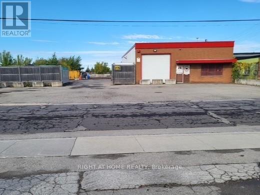 25 Covington Street, Hamilton, Ontario  L8E 2Y4 - Photo 2 - X12475423