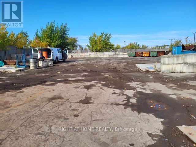 25 Covington Street, Hamilton, Ontario  L8E 2Y4 - Photo 9 - X12475423