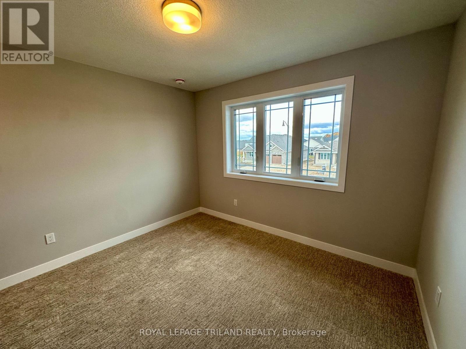 143 Styles Drive, St. Thomas, Ontario  N5R 0R1 - Photo 9 - X12291353