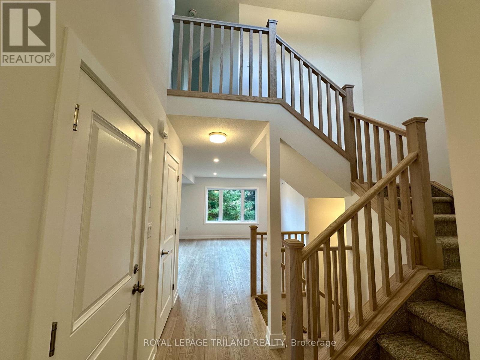 143 Styles Drive, St. Thomas, Ontario  N5R 0R1 - Photo 2 - X12291353