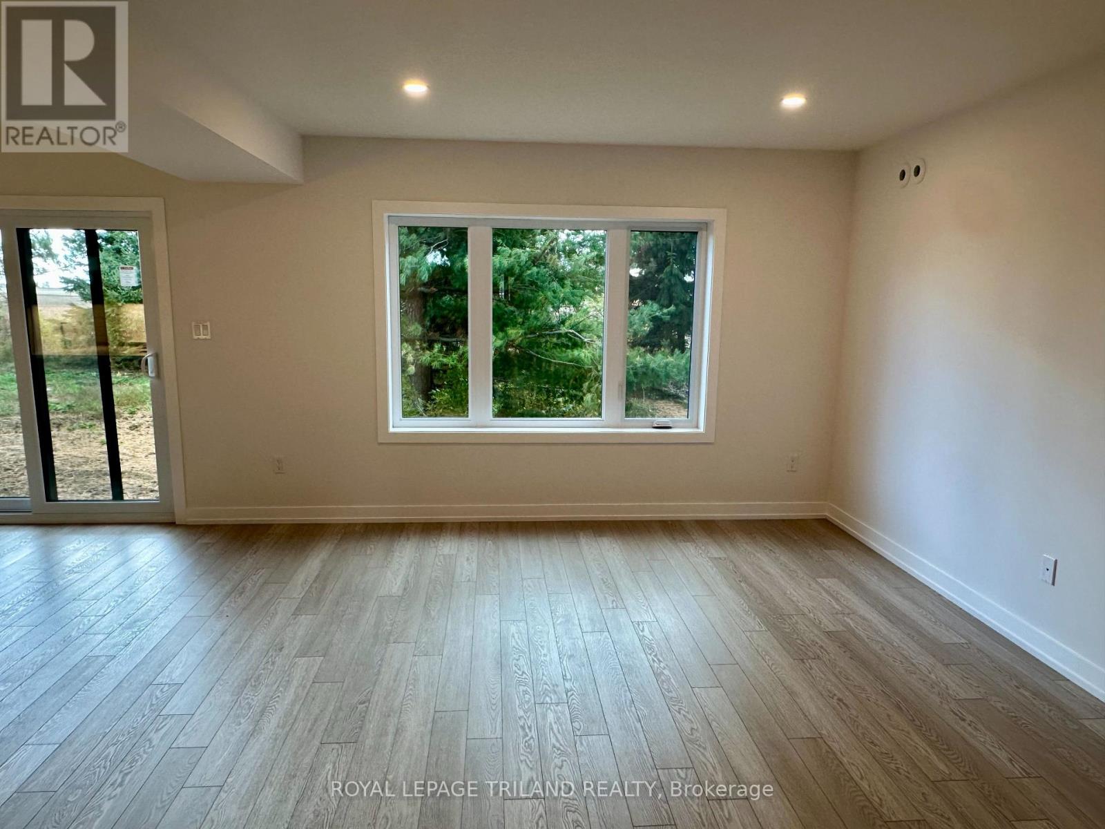 143 Styles Drive, St. Thomas, Ontario  N5R 0R1 - Photo 3 - X12291353