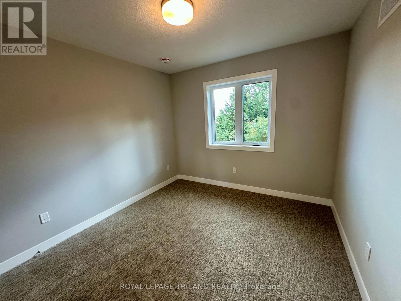 143 Styles Drive, St. Thomas, Ontario  N5R 0R1 - Photo 8 - X12291353