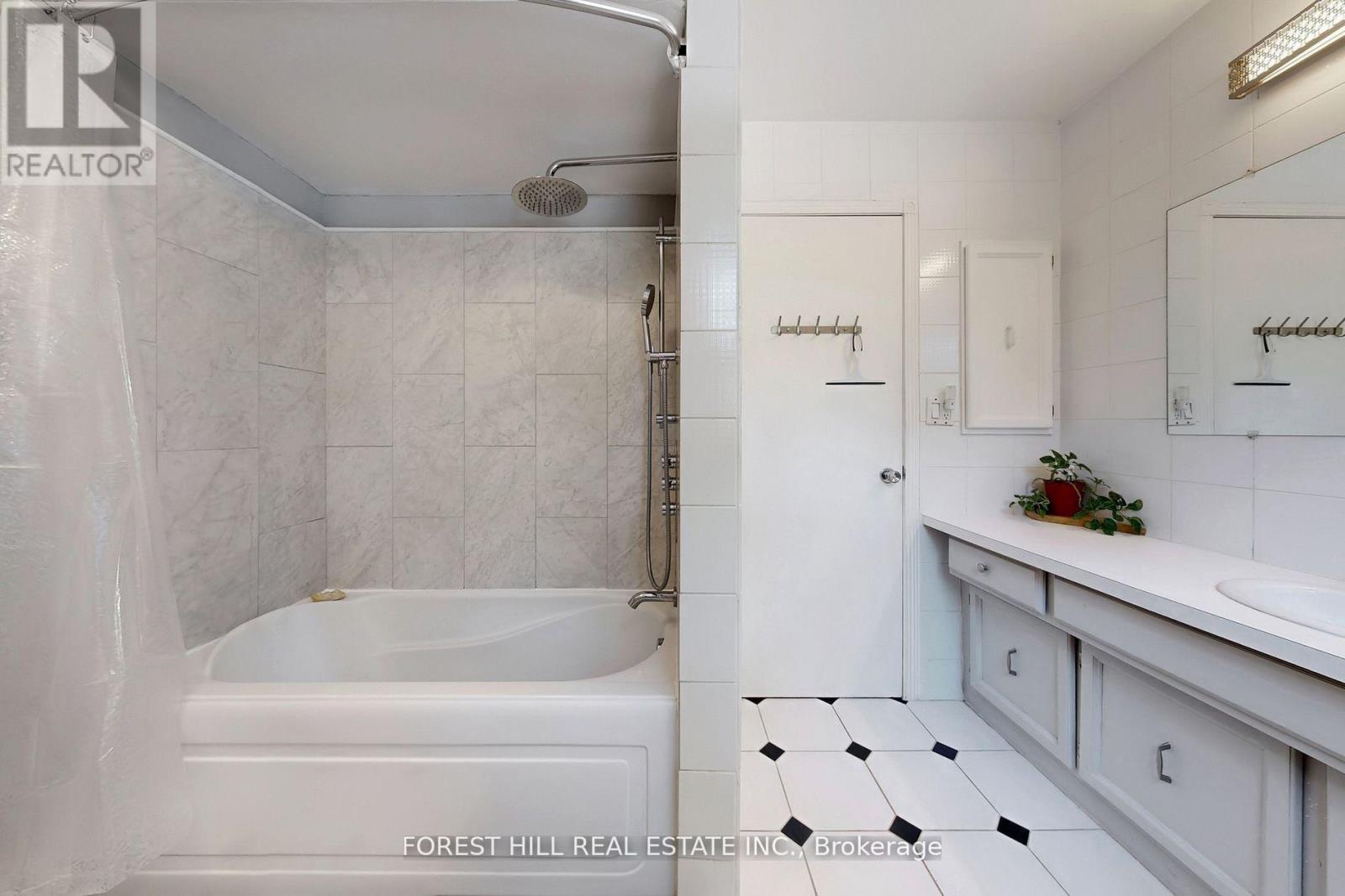 20 Thurgate Crescent, Markham, Ontario  L3T 4G3 - Photo 29 - N12481921