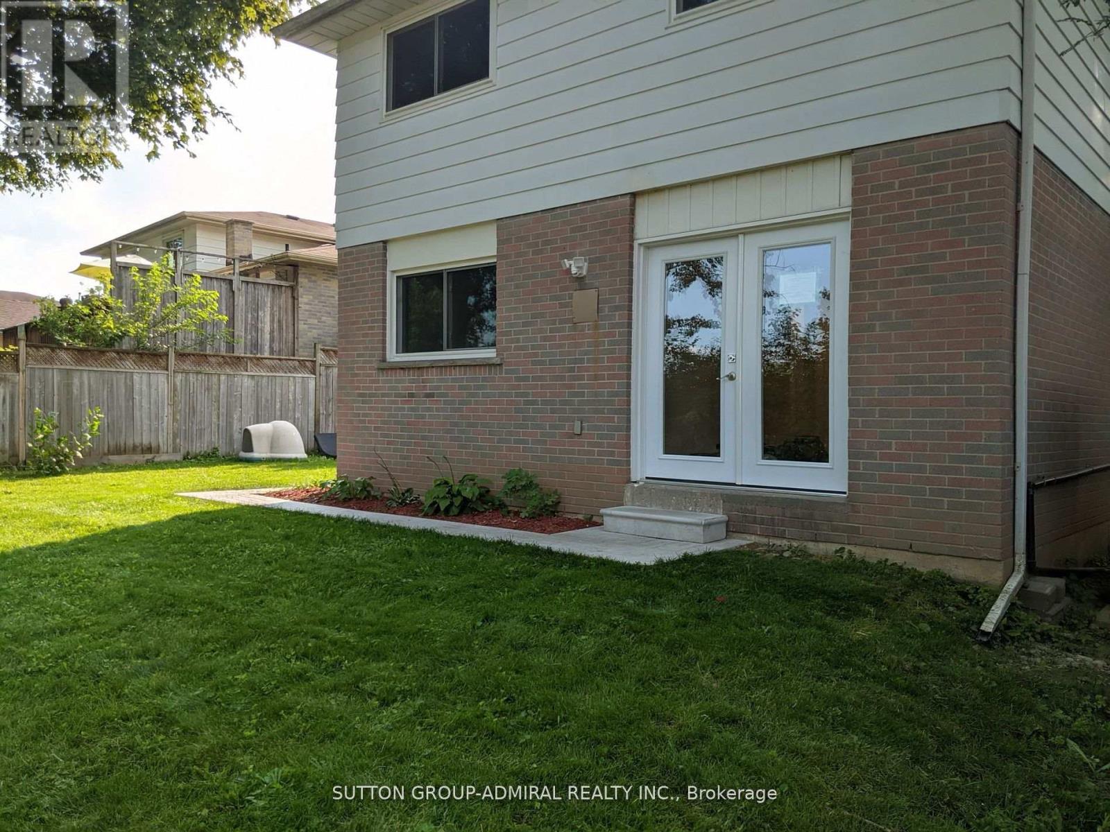 Lower - 31 Jeffrey Street, Barrie, Ontario  L4M 5H5 - Photo 4 - S12481919