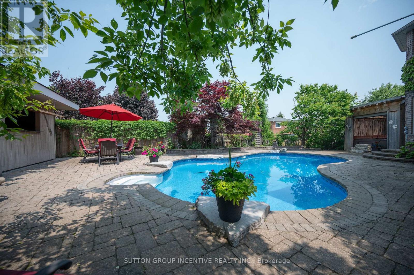 10 Gordon Court, Barrie, Ontario  L4N 7A4 - Photo 3 - S12481922