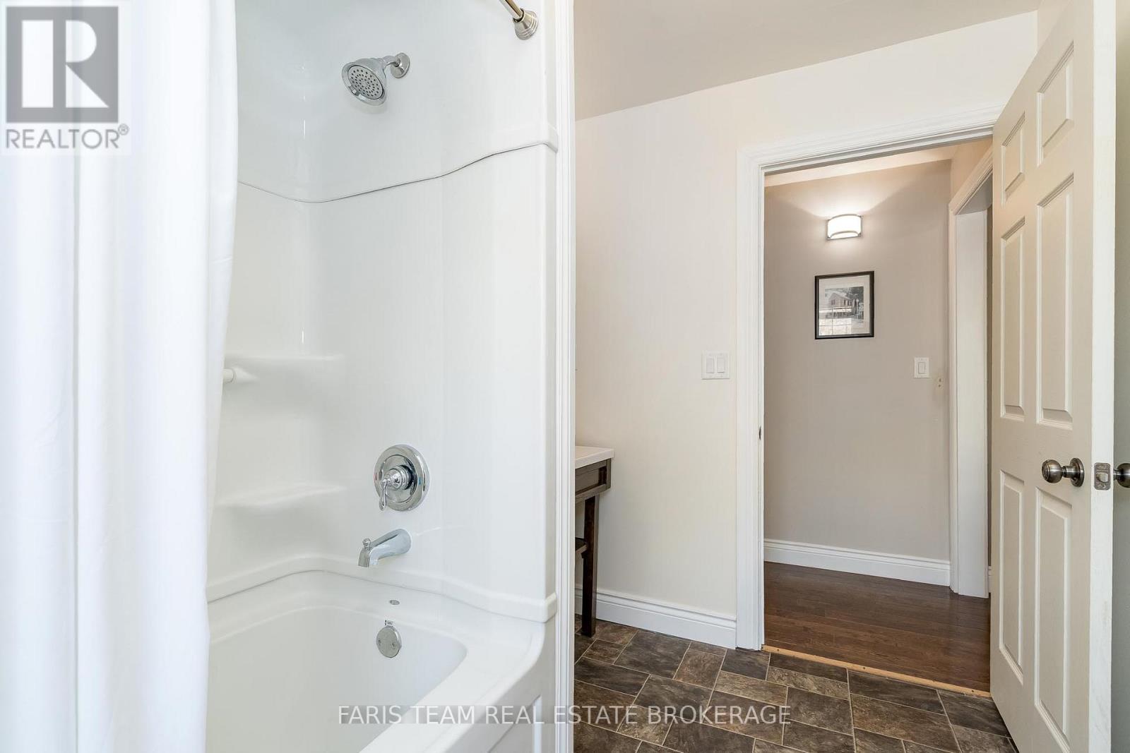 66 Meadows Avenue, Tay (Waubaushene), Ontario  L0K 1E0 - Photo 25 - S12481929