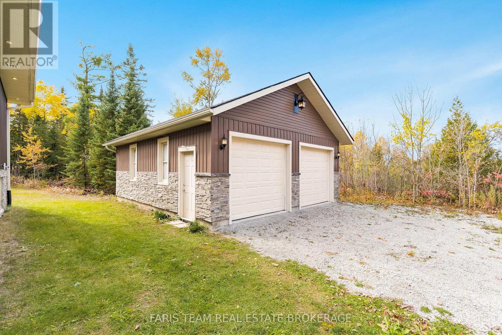 66 Meadows Avenue, Tay (Waubaushene), Ontario  L0K 1E0 - Photo 37 - S12481929